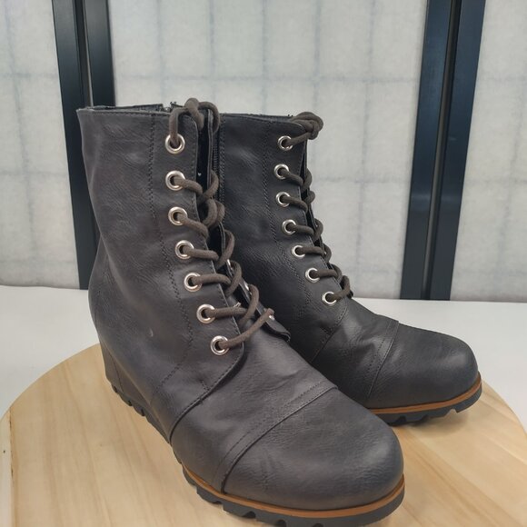 Union Bay Sassy-U Ankle Dark Gray Greenish Ankle Wedge Boots Women US 10 - Picture 2 of 14